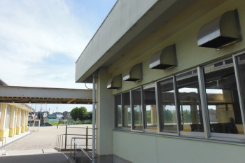 庄野小学校給食調理室空調機設置工事